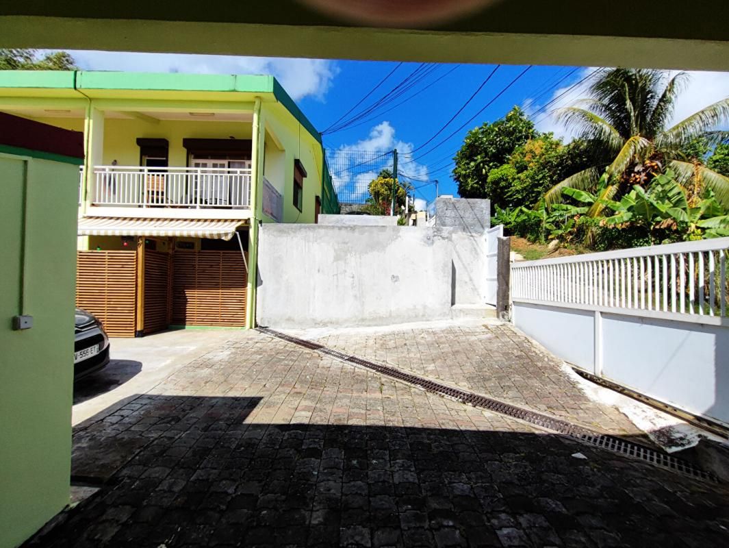 LE FRANCOIS Immeuble  rénové Le Francois 5 pièce(s) 86 m2 - vue mer 4