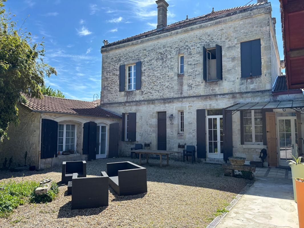 MOULIS-EN-MEDOC Propriété à Moulis En Medoc 20 pièce(s) 670 m2 3
