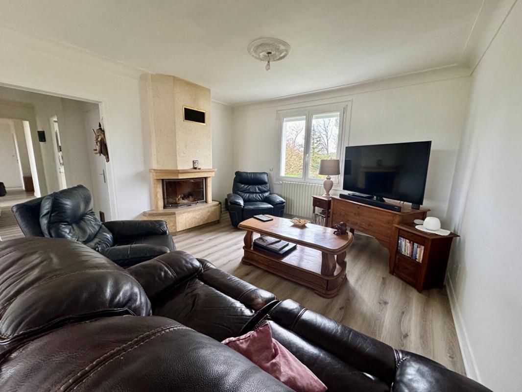 PEAULE Maison Péaule 105 m2 sur sous-sol total 3