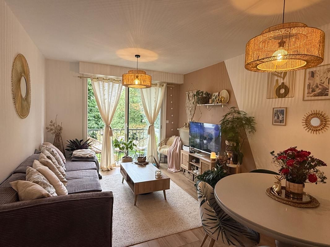 Appartement 4 pièces de 74,50 M² , moderne et rénové avec balcon et cave VANNES
