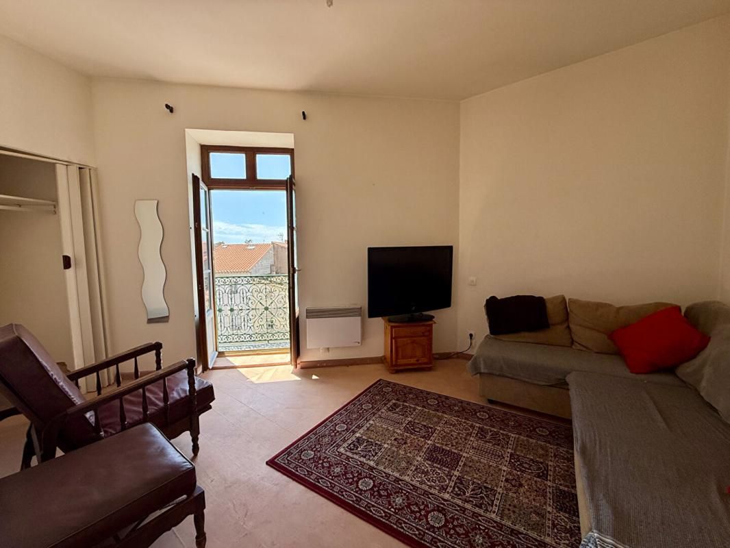 BEZIERS Appartement T3 à Beziers avec balcon et terrasse de toit 2