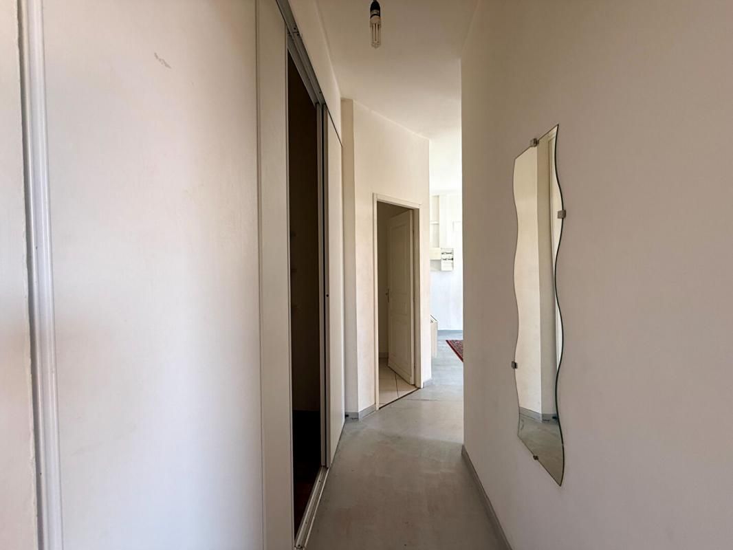 BEZIERS Appartement T3 à Beziers avec balcon et terrasse de toit 4