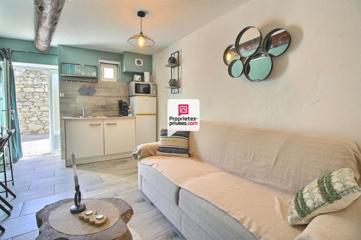 STUDIO 15 m² à Moulezan