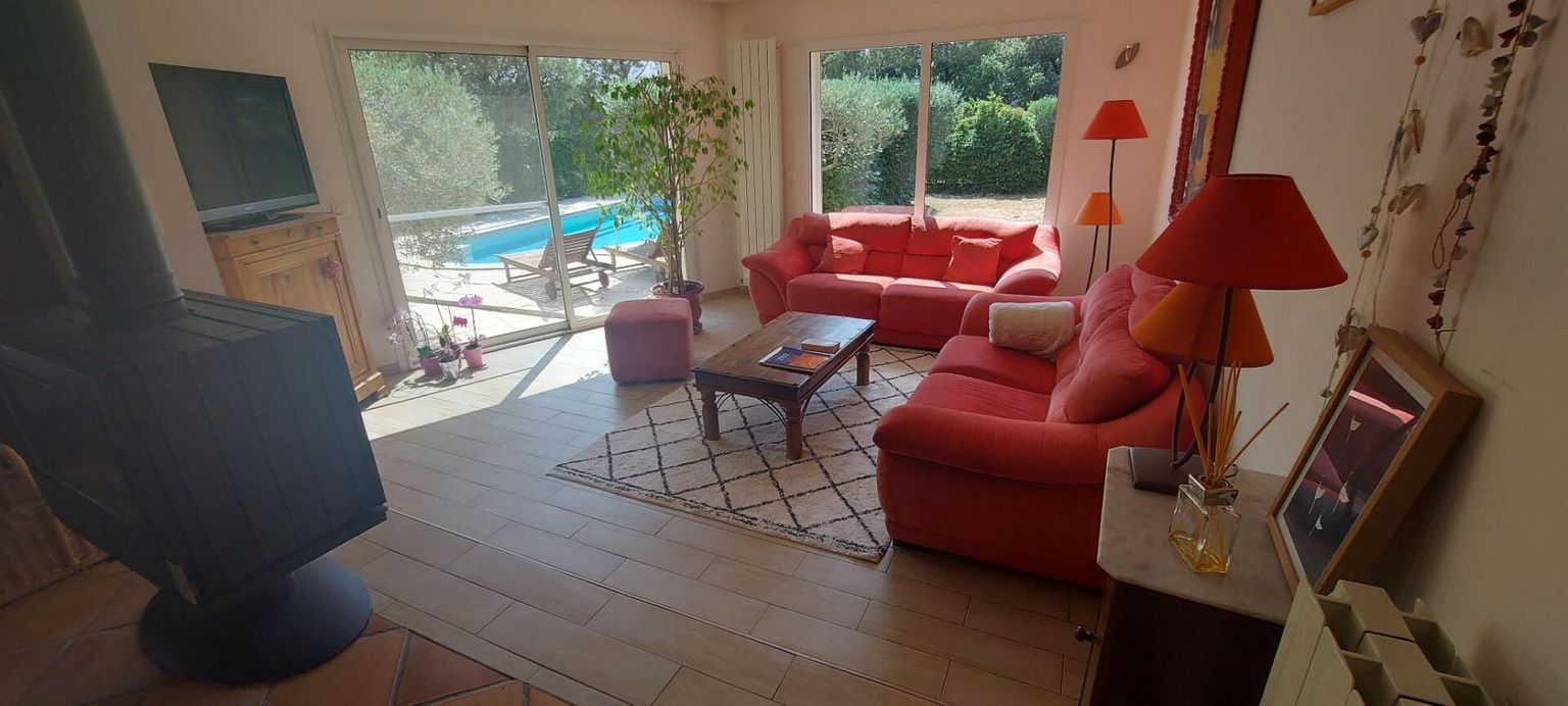 NIMES 30.GARD.NIMES. Magnifique maison de 130 m² sur terrain arboré de 2000 m² avec piscine 4