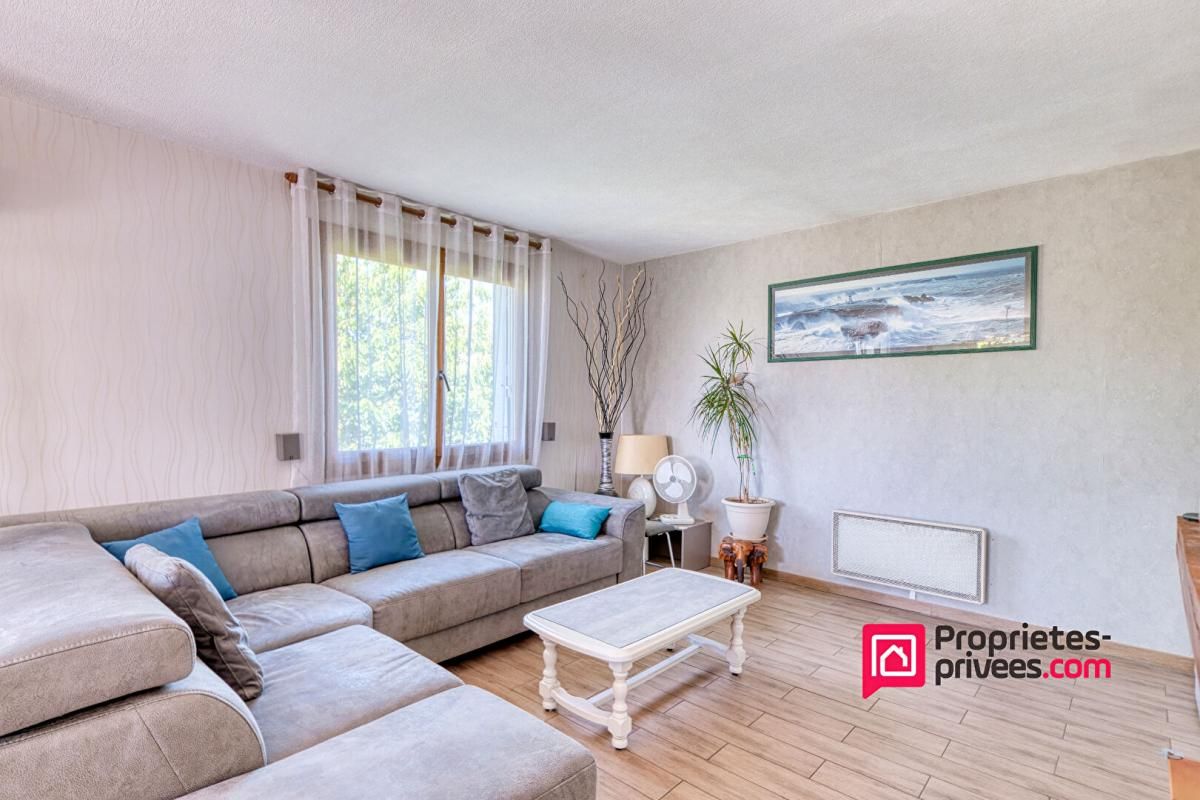 CORBAS Corbas (69960), Maison individuelle 6 pièces de 138m², Terrain de 700m², Secteur prisé! 3