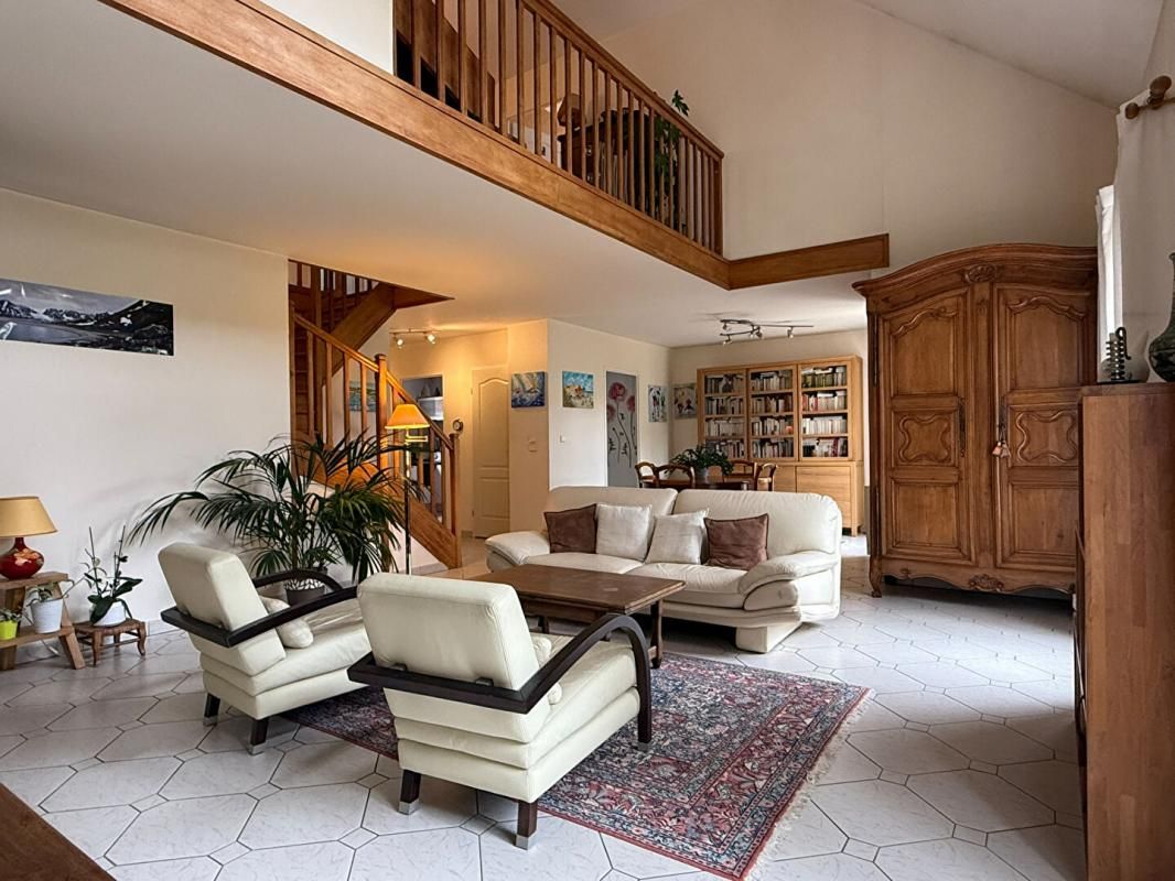 AUVERS-SUR-OISE Maison à Auvers Sur Oise, 7 pièce(s) 142 m2, Parc du Château 4