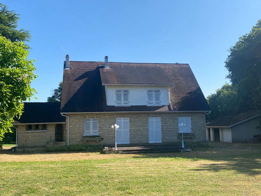 RAUZAN Votre havre de paix aux portes de Saint-Émilion, belle maison à Rauzan 7 pièces 300 m2 2