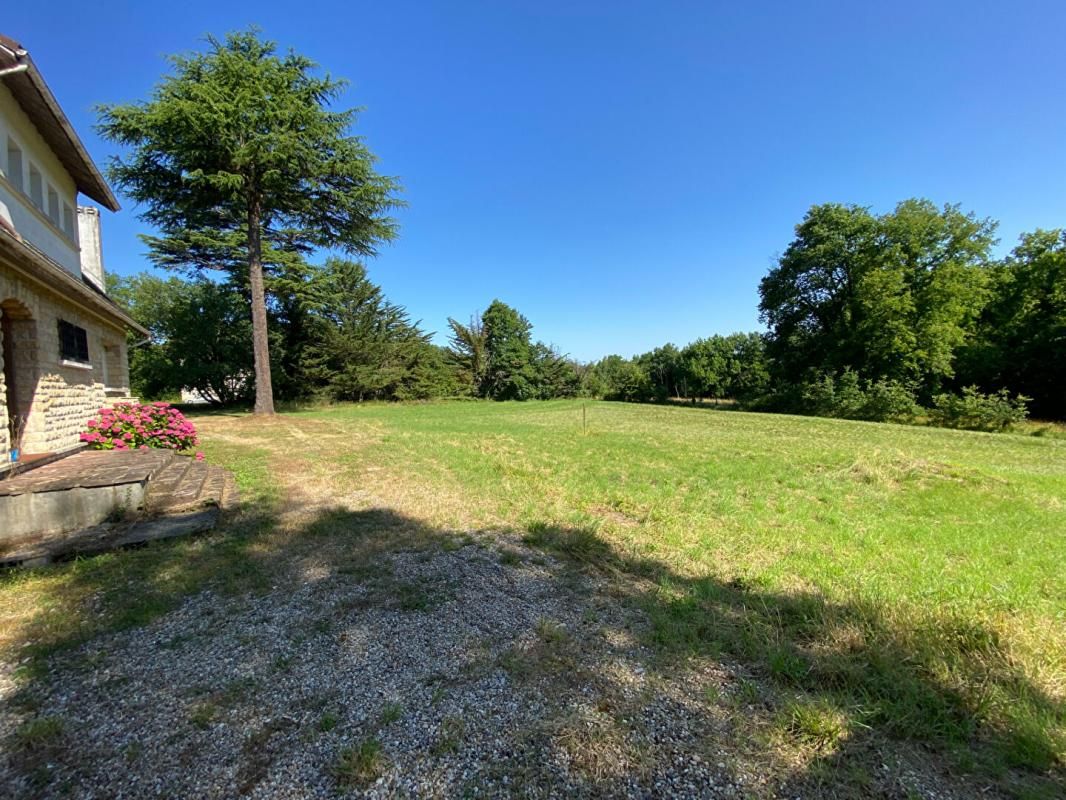 RAUZAN Votre havre de paix aux portes de Saint-Émilion, belle maison à Rauzan 7 pièces 300 m2 4