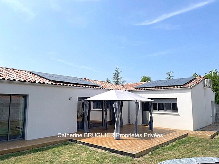 SAINT-SAUVEUR-D'AUNIS Maison de plain pied 2022, 3 chambres, bureau, 122 m2 3