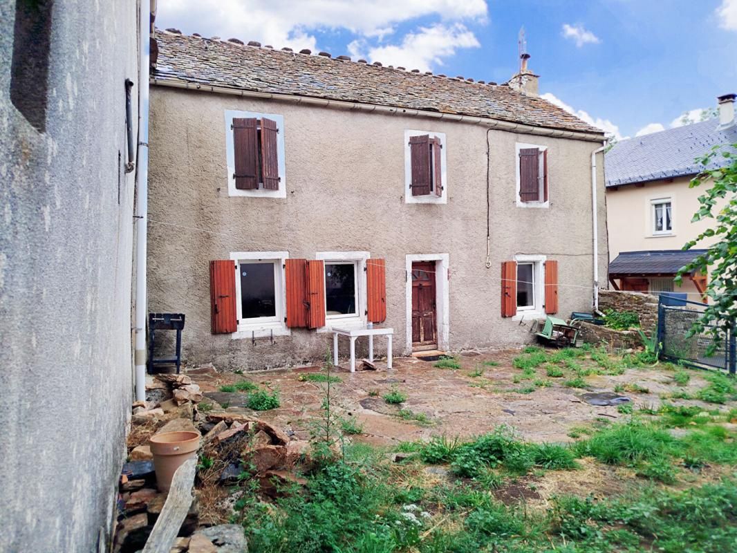 MONT LOZèRE ET GOULET Maison Mont Lozere Et Goulet maison 5 pièces avec grange garage et jardin 2