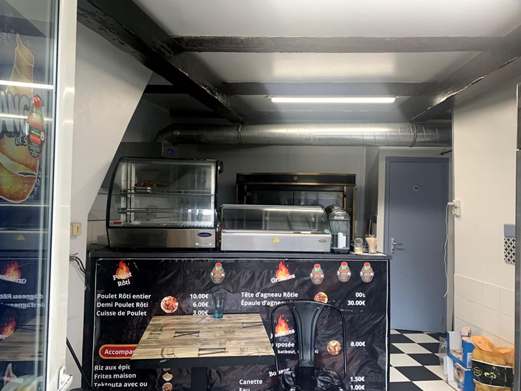 MARTIGUES EXCLUSIVITE MARTIGUES - PAS DE PORTE DE ROTISSERIE, LOCAL COMMERCIAL 30 M² 3