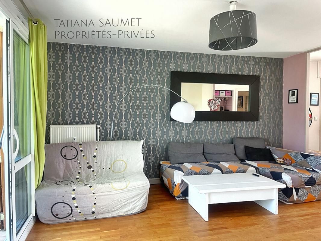 FONTAINES-SUR-SAONE Appartement Fontaines-sur-Saône 5 pièce(s) 104 m2 2