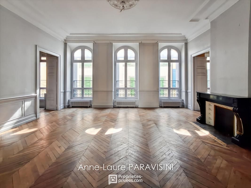 **Appartement haussmannien de 156 m² ? Centre de Carcassonne**