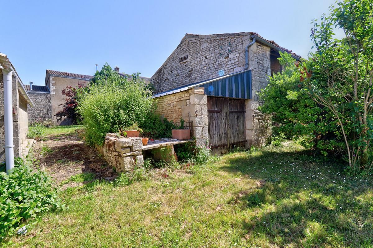 VILLIERS-EN-PLAINE Maison Villiers En Plaine 114 m2 2