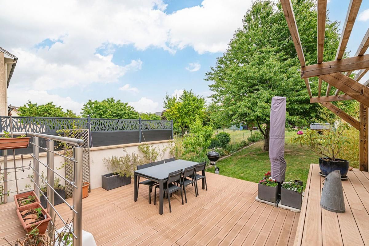 Maison type 5 avec terrasse et jardin à Cormontreuil