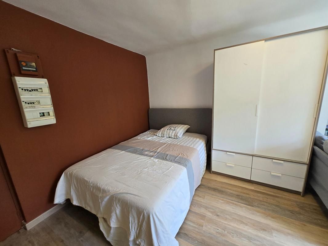 MARSEILLE-1ER-ARRONDISSEMENT Appartement Meublé et équipé 19.36 m2 + Terrasse 6 m2 4