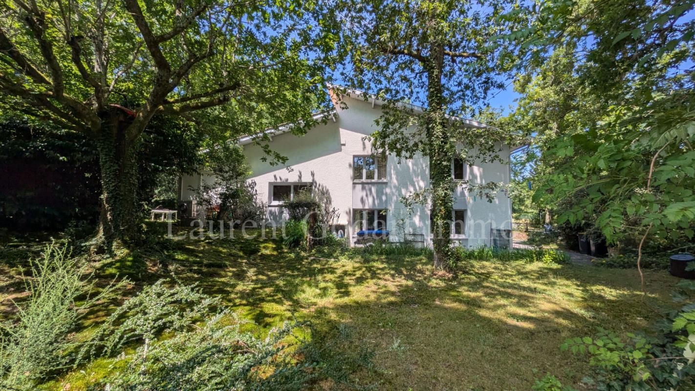 CESTAS Maison de 186m² avec 6 chambres et garage double 1