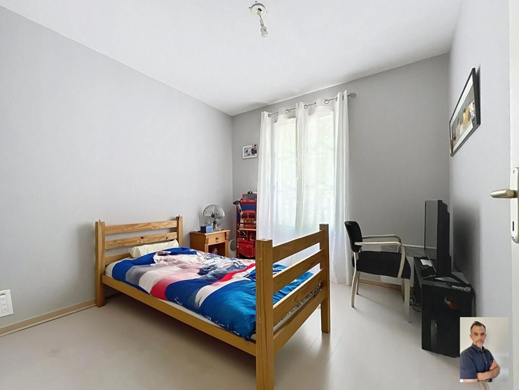 ROUGIERS Appartement 4 pièce(s) 79.93 m2 4