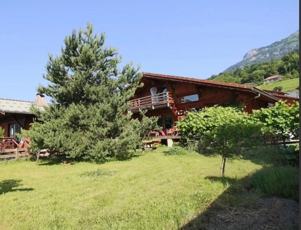 sPASSY PLAINE 2 chalets sur terrain de 996 M2 740 000 euros
