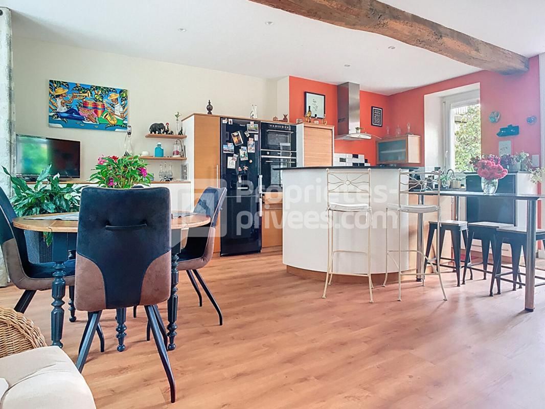 BRESSUIRE Maison Bressuire 205m² 4
