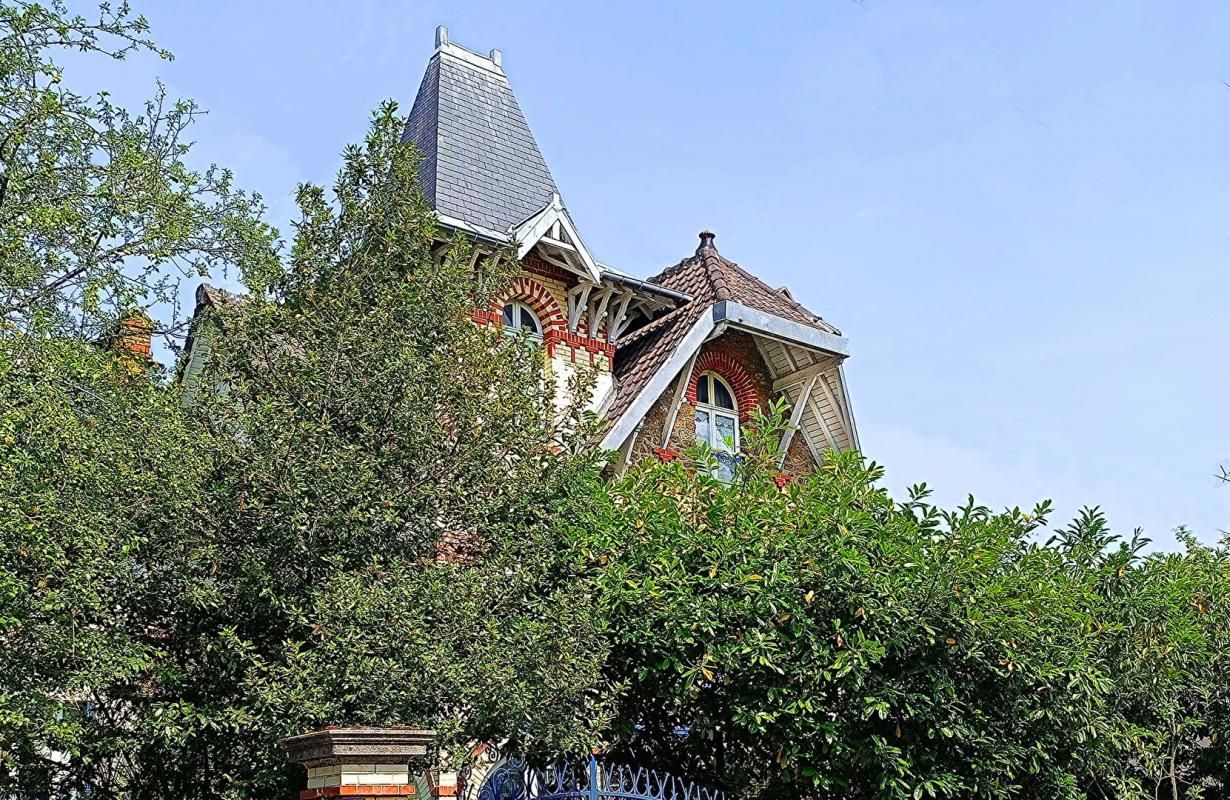 Maison bourgeoise 191m² 9 pièces Neuilly Plaisance (93360)