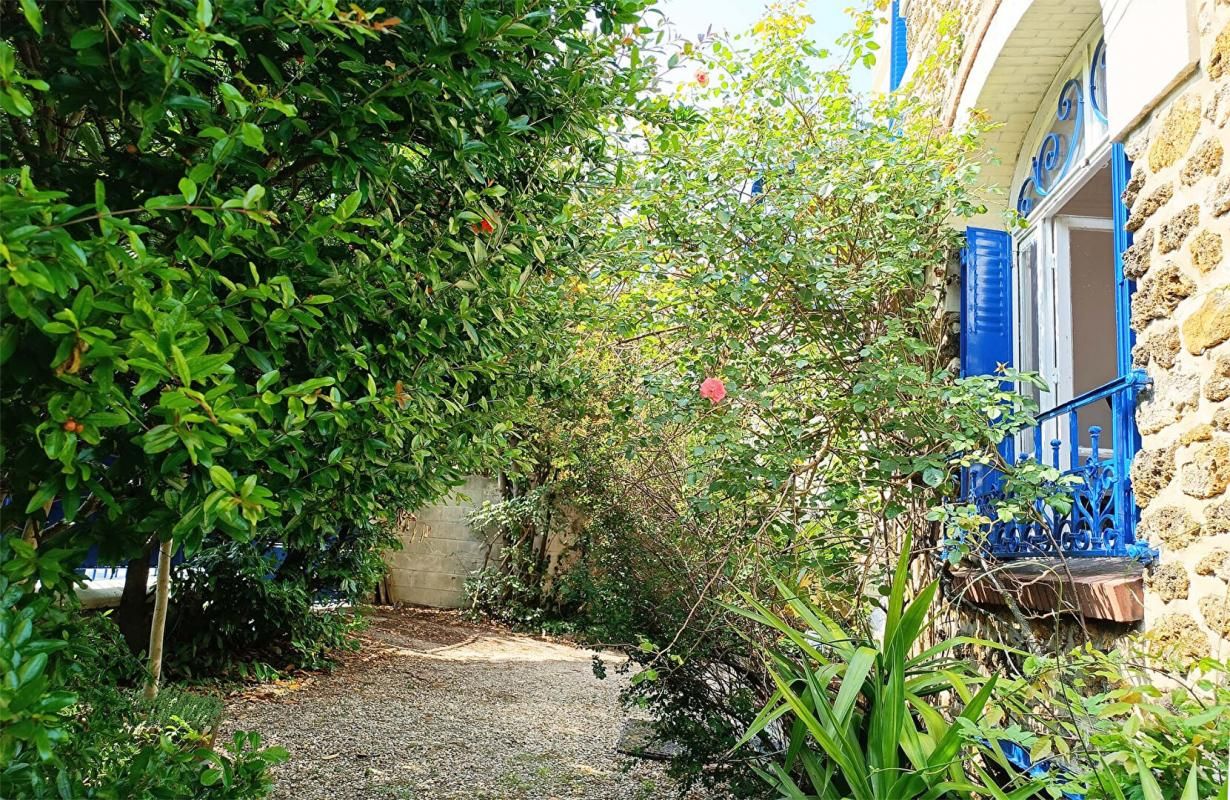 NEUILLY-PLAISANCE Maison bourgeoise 191m² 9 pièces Neuilly Plaisance (93360) 3