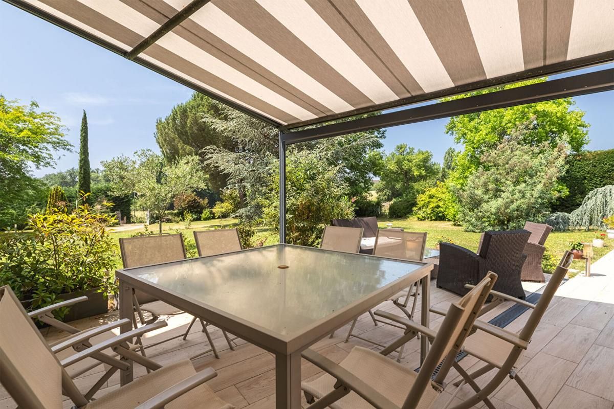 SAINT-ASTIER Maison de caractère 230 m² ,4 chambres, piscine, parc 3650m² 4