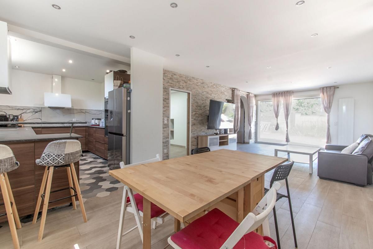 LEUVILLE-SUR-ORGE Maison Leuville Sur Orge 7 pièce(s) 150 m2 2