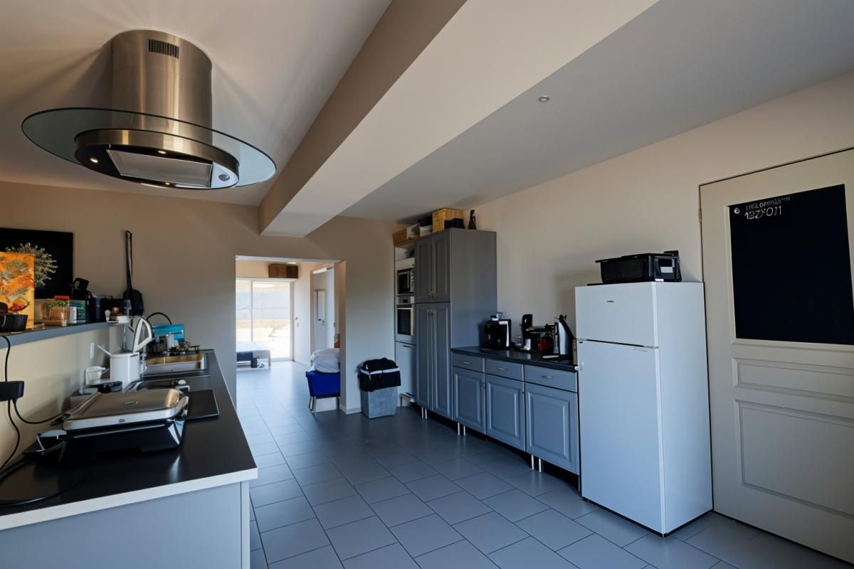 JARNAC-CHAMPAGNE Maison Jarnac Champagne 4 pièce(s) 140 m2 2