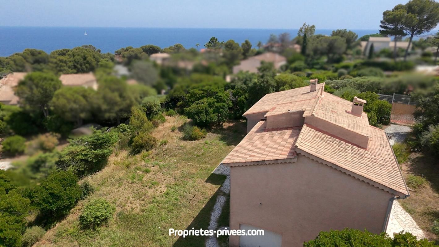 FREJUS Villa Fréjus-St Aygulf, 6 pièces, 167 m2, 1700m2 de terrain 3