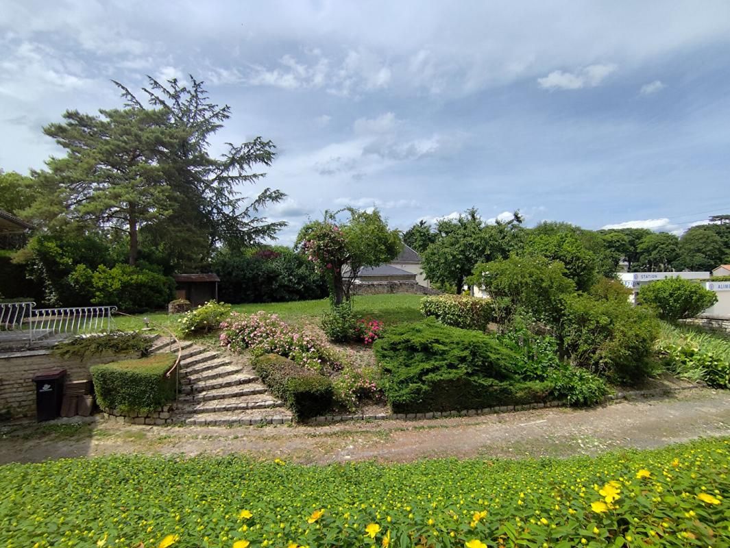 LOUDUN Maison Loudun 6 pièces 126.87 m2 2