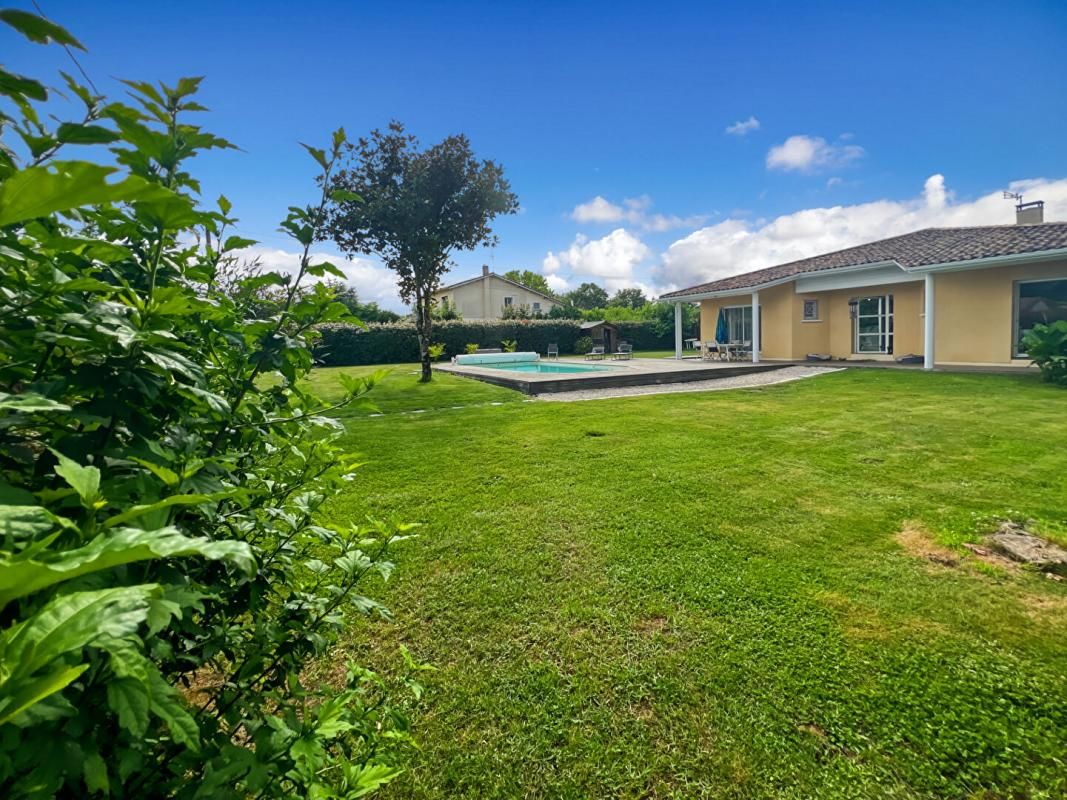 Maison Arsac 4 pièce(s) 142 m2