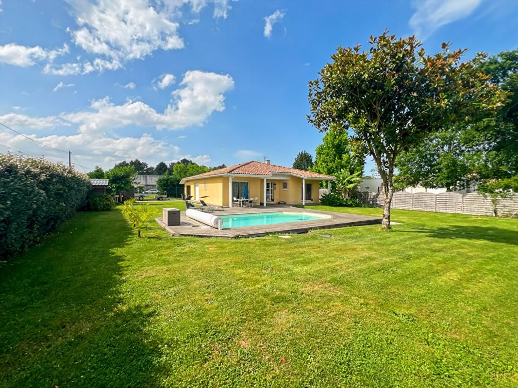 ARSAC Maison Arsac 4 pièce(s) 142 m2 3