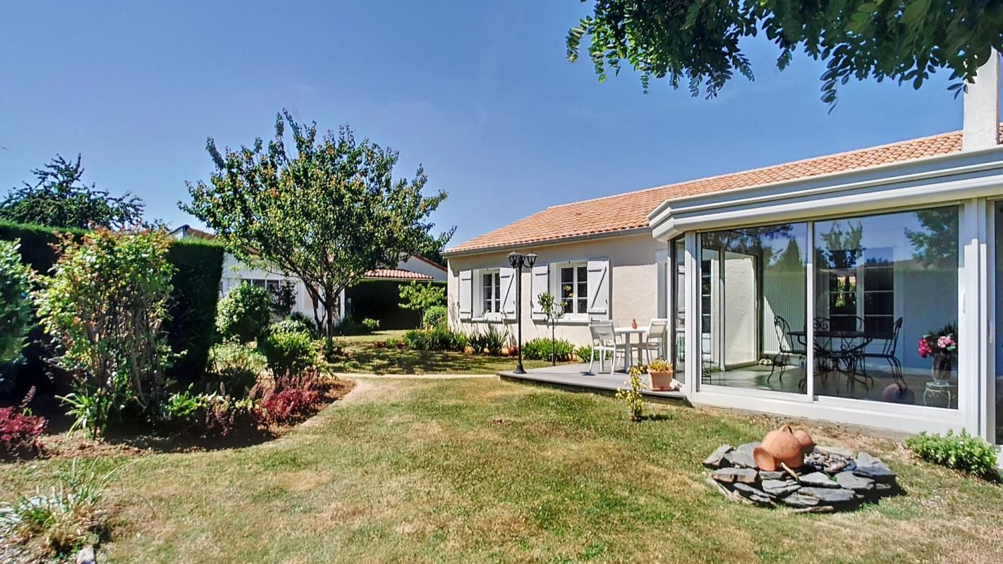 Maison Nouaillé-Maupertuis 5 pièce(s) 159 m2