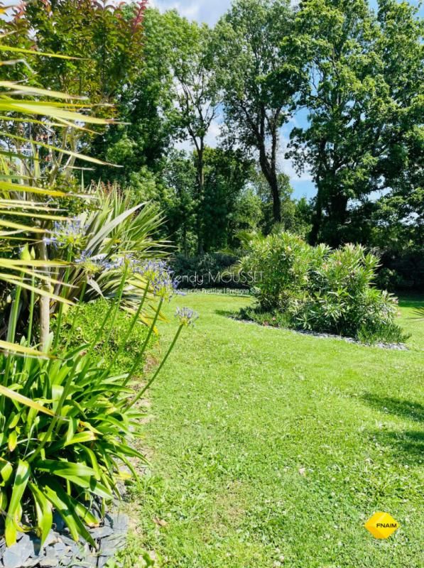LE TOUR-DU-PARC Belle propriété Néo-Bretonne avec piscine et magnifique jardin paysager 3