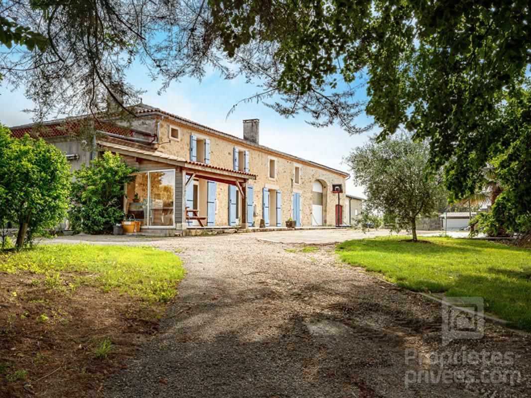 FOSSES-ET-BALEYSSAC Propriété viticole La Réole 8 pièces 280 m2 2