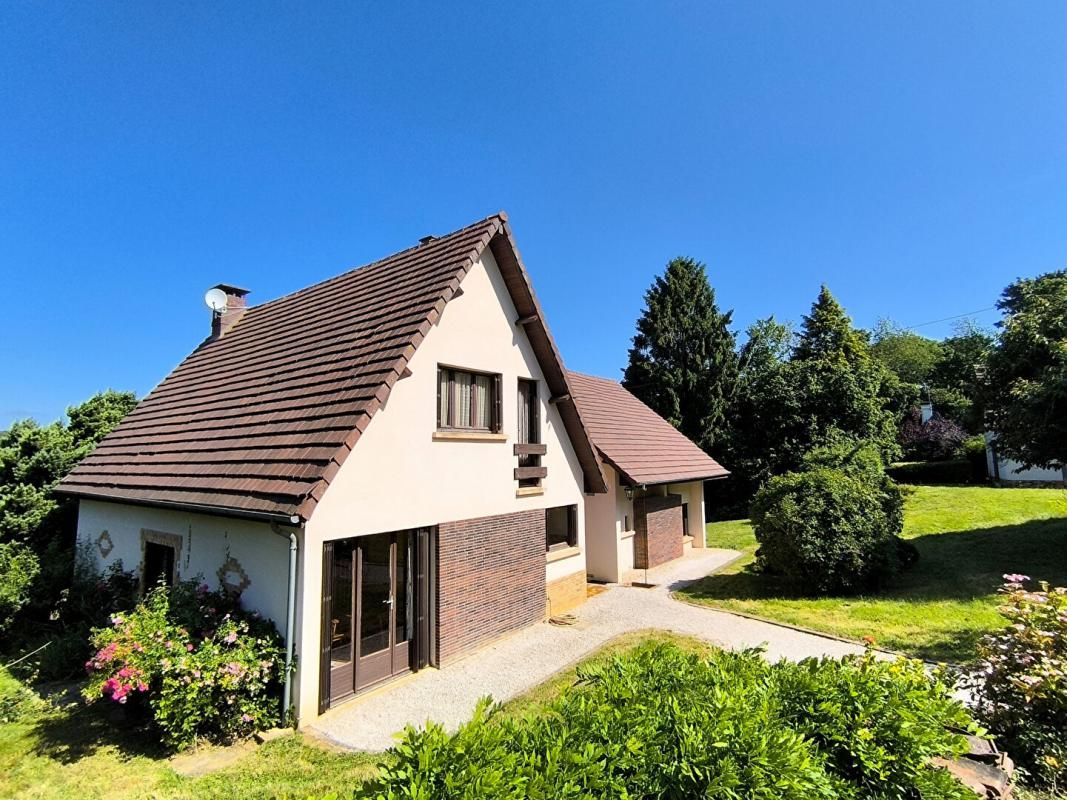LYONS-LA-FORET Lot de 2 maisons indépendantes Lyons La Foret 10 pièce(s) 229 m2 2