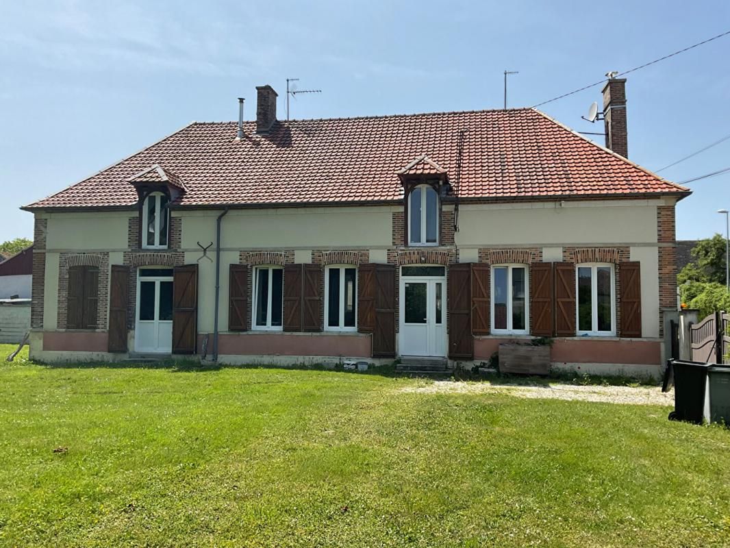 Maison Dosnon 6 pièce(s) 200 m2