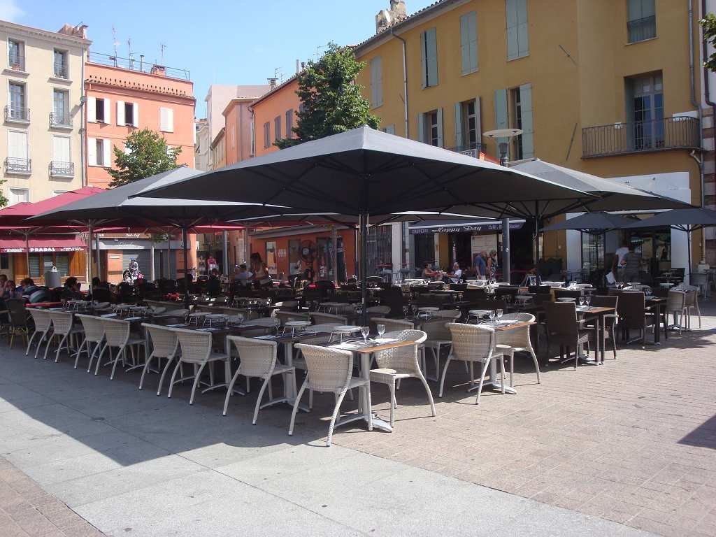 PERPIGNAN A louer Local commercial N° 1 - Bail 3/6/9 -activités "Café -limonade- snack-crêperie -petite restauration"- 50 Places en terrasse extérieure- PLACE REPUBLIQUE- PERPIGNAN (CENTRE VILLE) 1