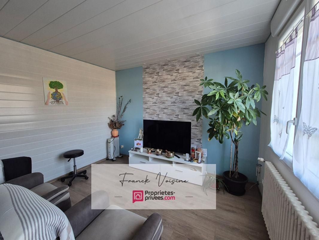 LES HERBIERS A VENDRE à Saint Paul En Pareds Maison de 133 m2 avec 6 chambres et 1 bureau sur un terrain de 1844 m2 env 3