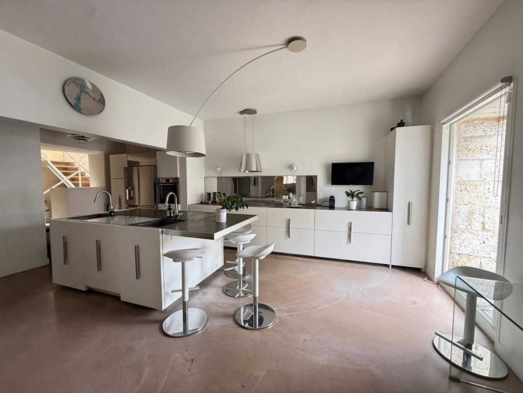 ANGOULEME LOFT 225m² ANGOULÊME PLATEAU 2