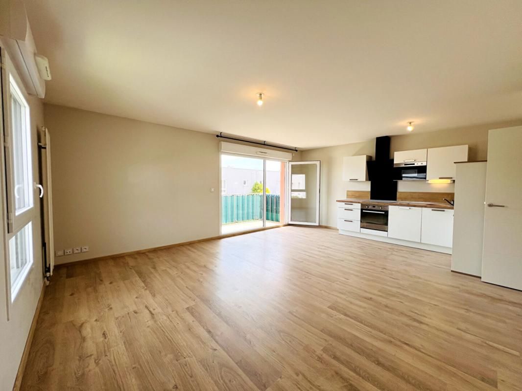 VANNES Appartement T3-62 m2- Vannes Vincin- 2 Parkings- Terrasse 3