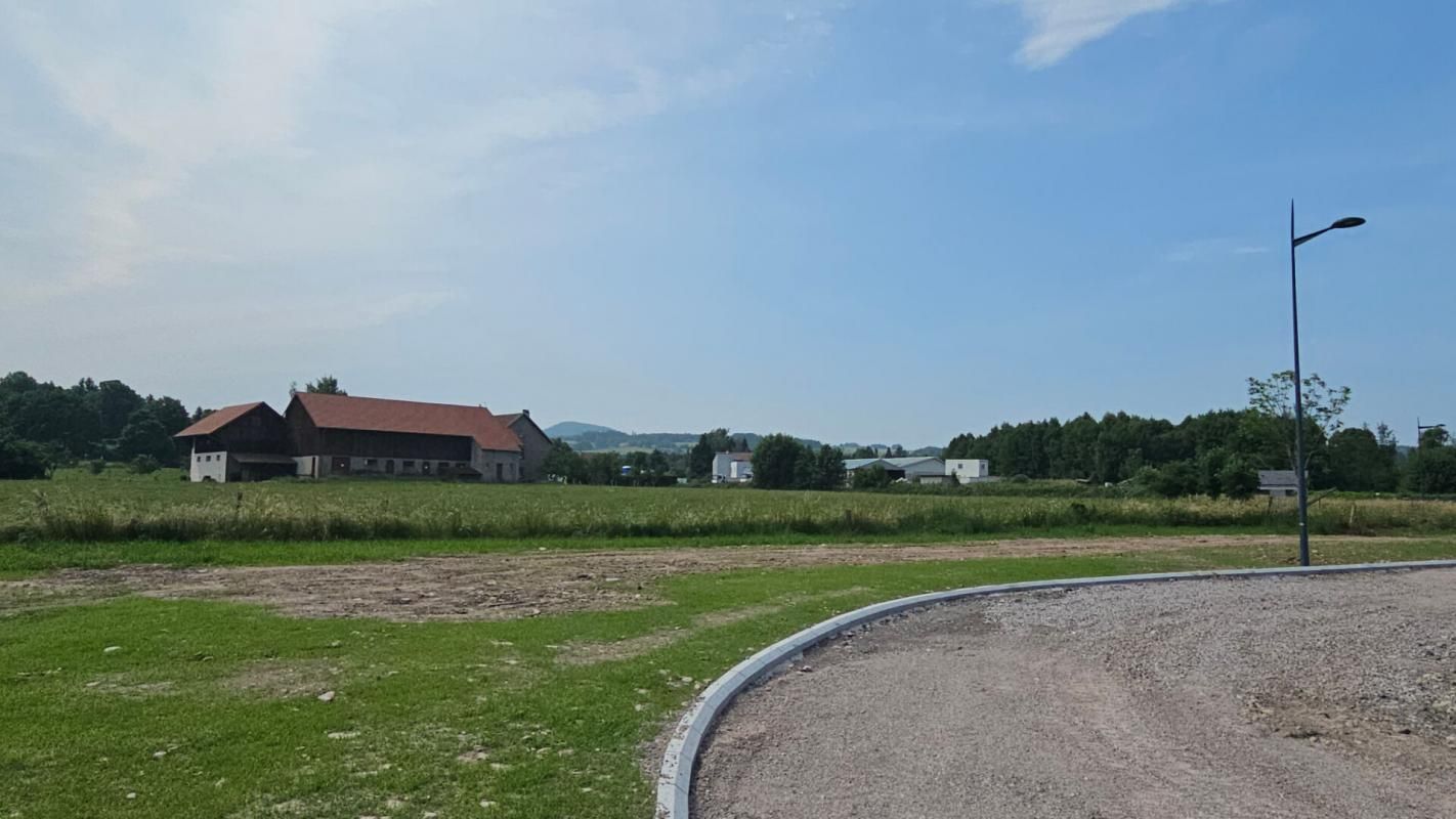 À VENDRE - BELLE SURFACE - Terrain totalement viabilisé à Corcieux (88) - Opportunité rare !