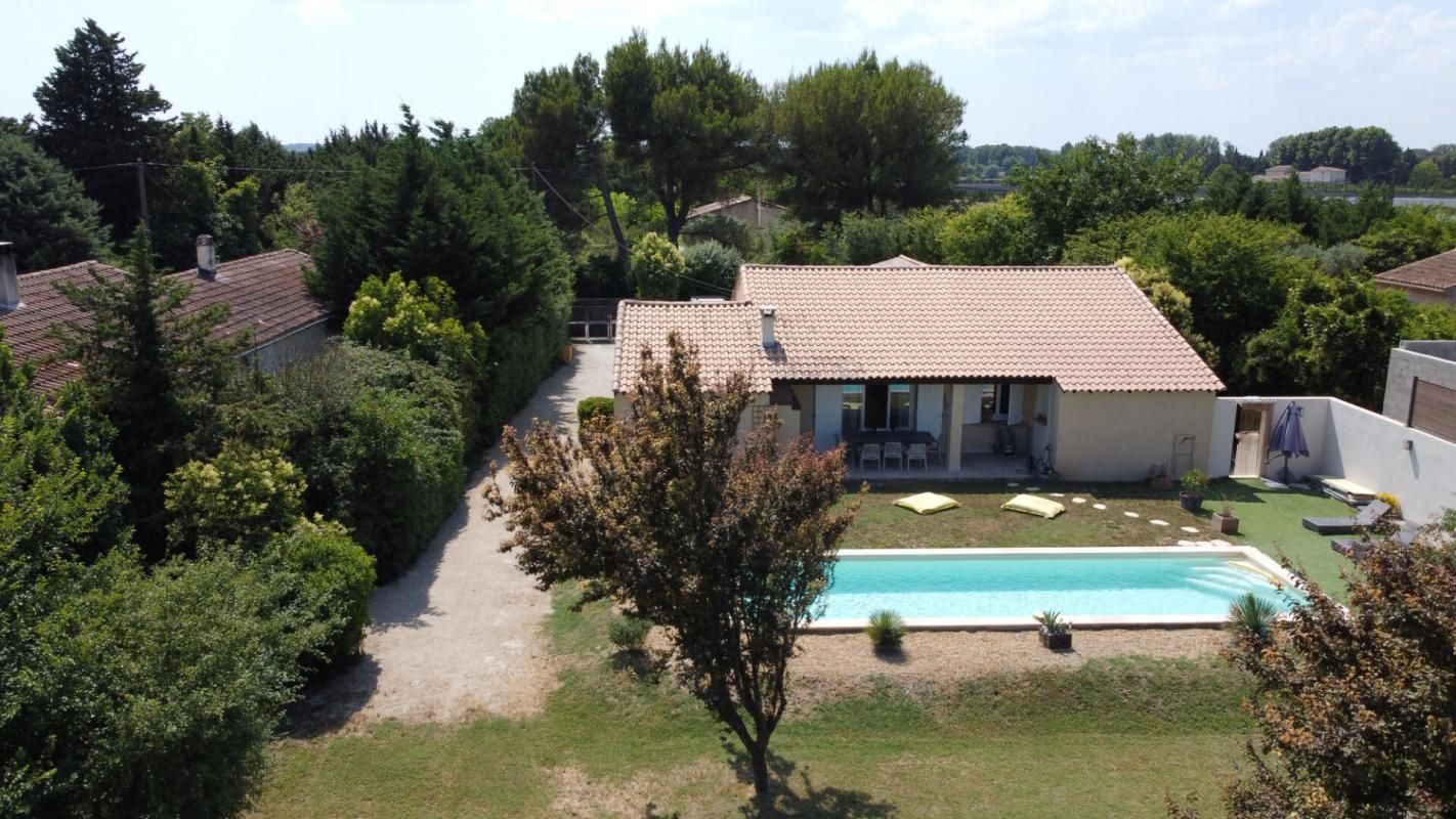 LE THOR LE THOR  Maison 160 m²  avec piscine, dépendance et garage 630 000 2