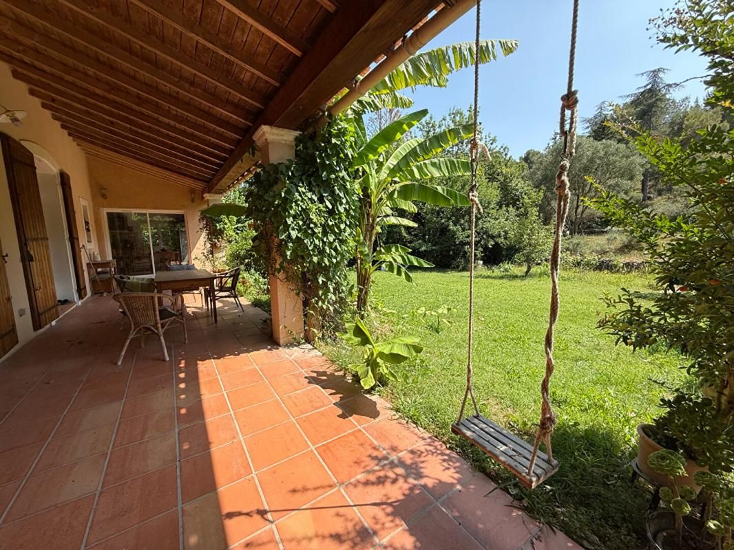 PARADOU Maison Paradou 6 pièce(s) 170 m2 - Piscine - Terrain 1400m2 2
