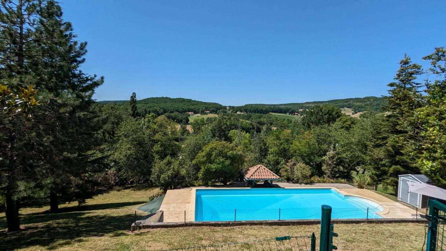 PENNE-D'AGENAIS Maison Penne D Agenais - Lot et Garonne - 6 pièces - vue - piscine - calme 2