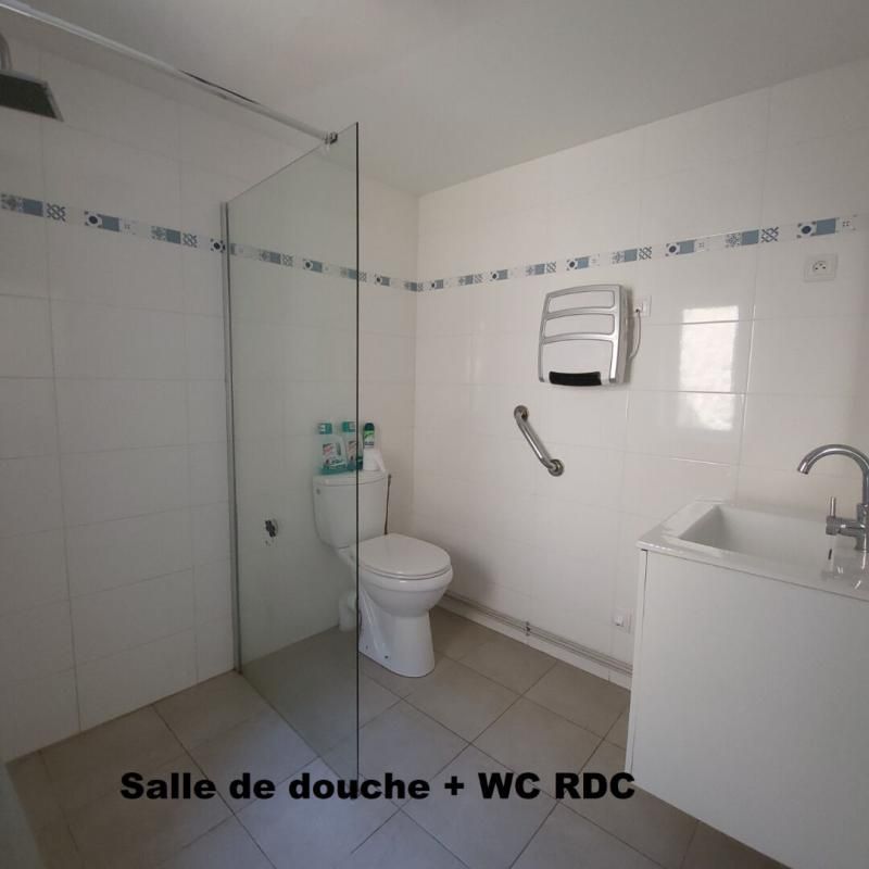 NONANCOURT Maison 193 m² Nonancourt Hyper Centre (27320), local commerciale, 4 chambres, 2 cuisines, dépendance, cave à vins, préau, cour. Prix HAI 130 000 3
