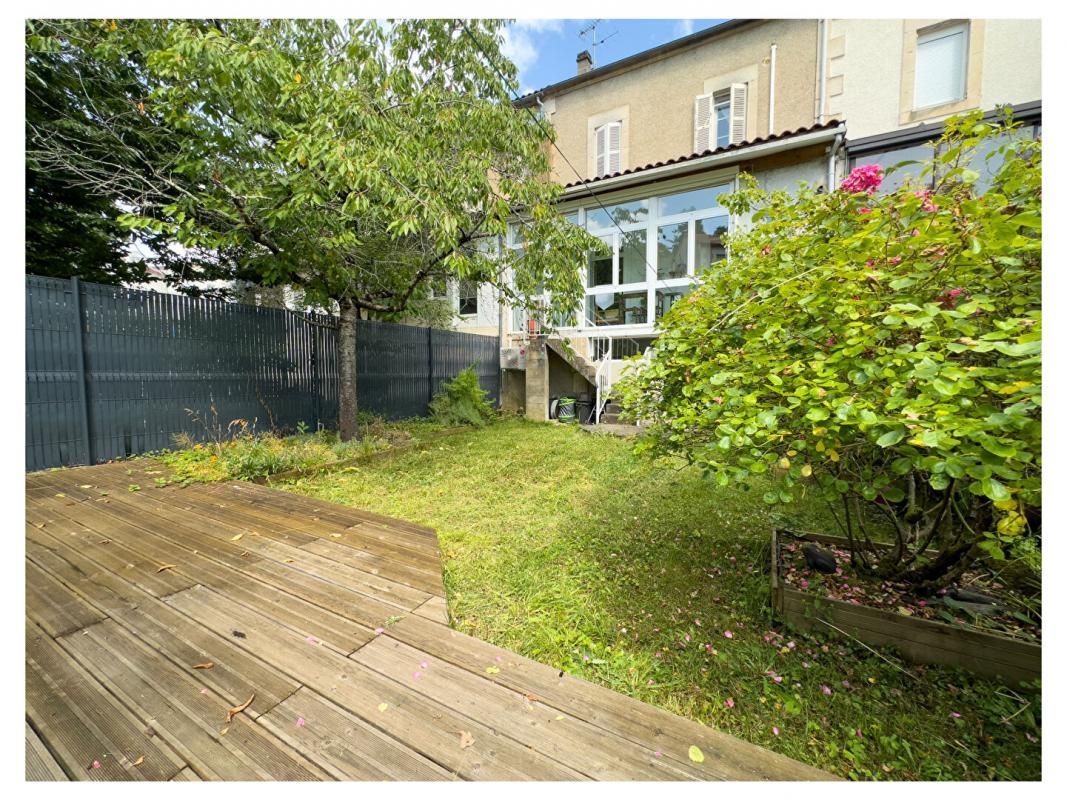 PERIGUEUX Maison de ville Perigueux 7 pièce(s) 133.81 m2 1