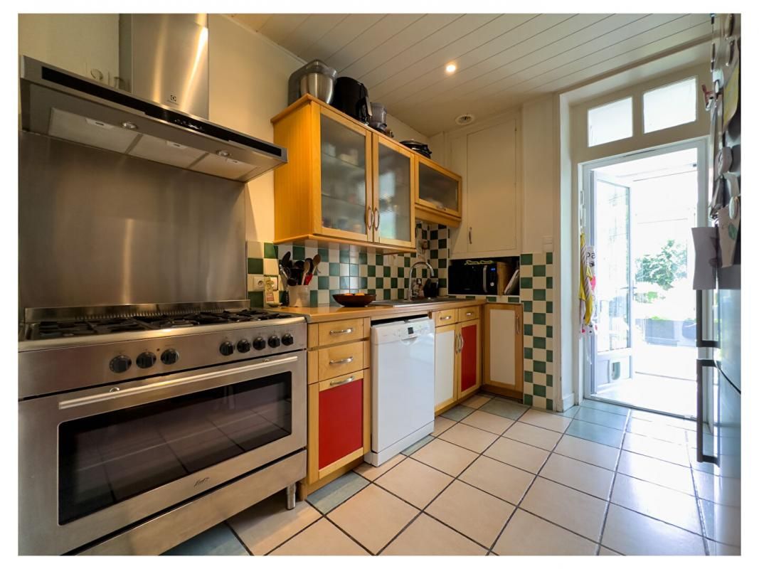 PERIGUEUX Maison de ville Perigueux 7 pièce(s) 133.81 m2 3