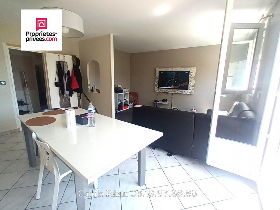 DREUX Appartement Dreux Idéal investisseur 2 chambres avec place de parking 2
